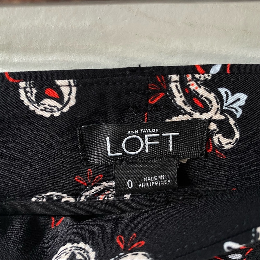 LOFT Paisley Riviera Shorts - Picture 3 of 8